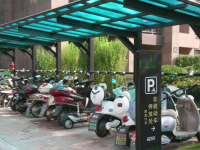 四轮电动车充电桩充电怎么充电?四轮电动车充电桩指南