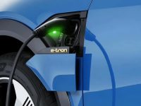 什么是220伏充电桩?使用220伏充电桩好处和方法介绍