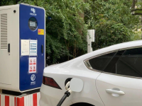 220v充电桩和380v高压充电桩区别,220v充电桩要冲多久才能充满