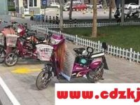 冬天骑电动车上班怎么才不冷？冬天骑电瓶车的防寒服装